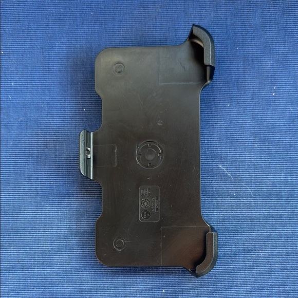 OtterBox Black Holster with Belt Clip for Phones - Picture 2 of 4